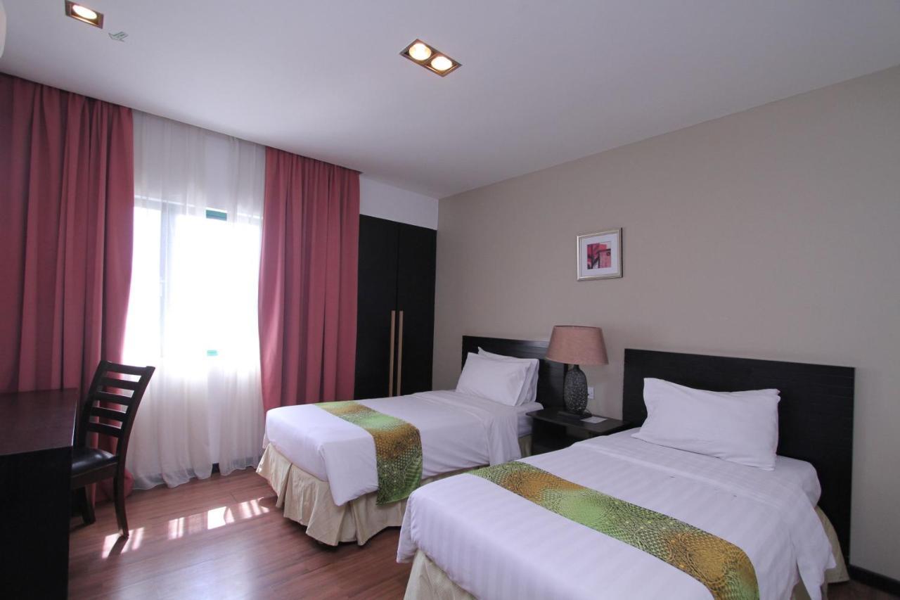 Likas Square Apartment Hotel Kota Kinabalu Exterior photo
