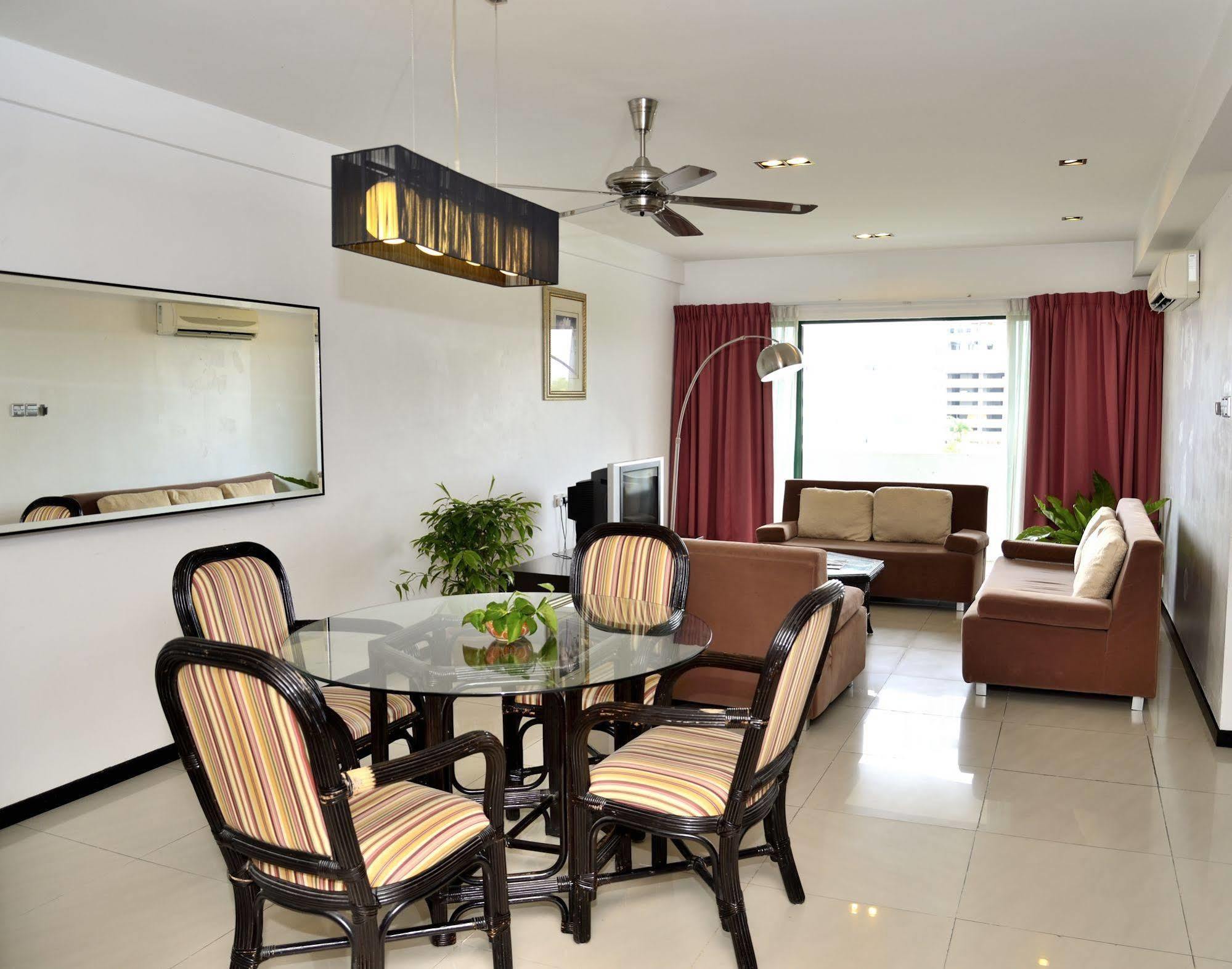 Likas Square Apartment Hotel Kota Kinabalu Exterior photo