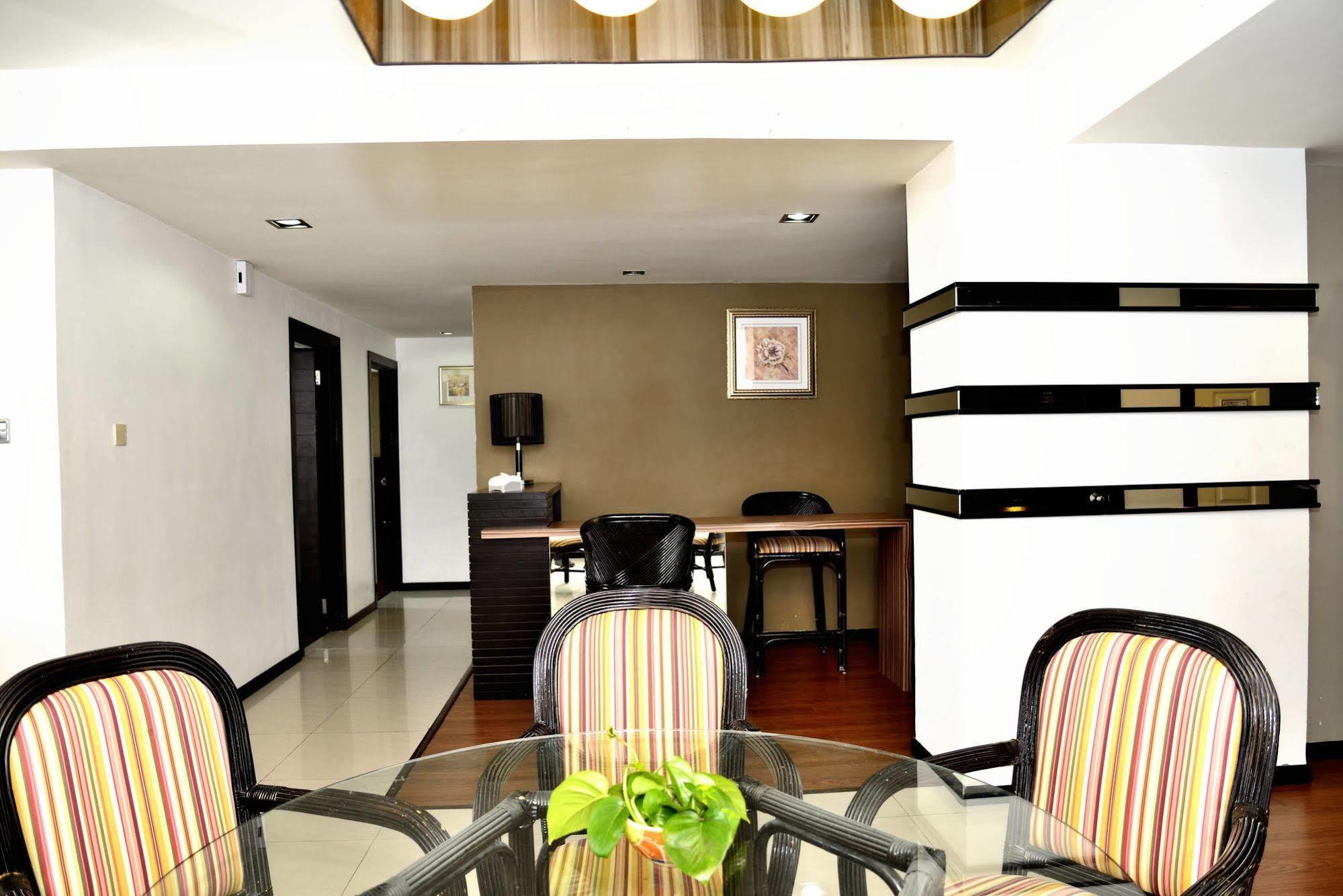 Likas Square Apartment Hotel Kota Kinabalu Exterior photo