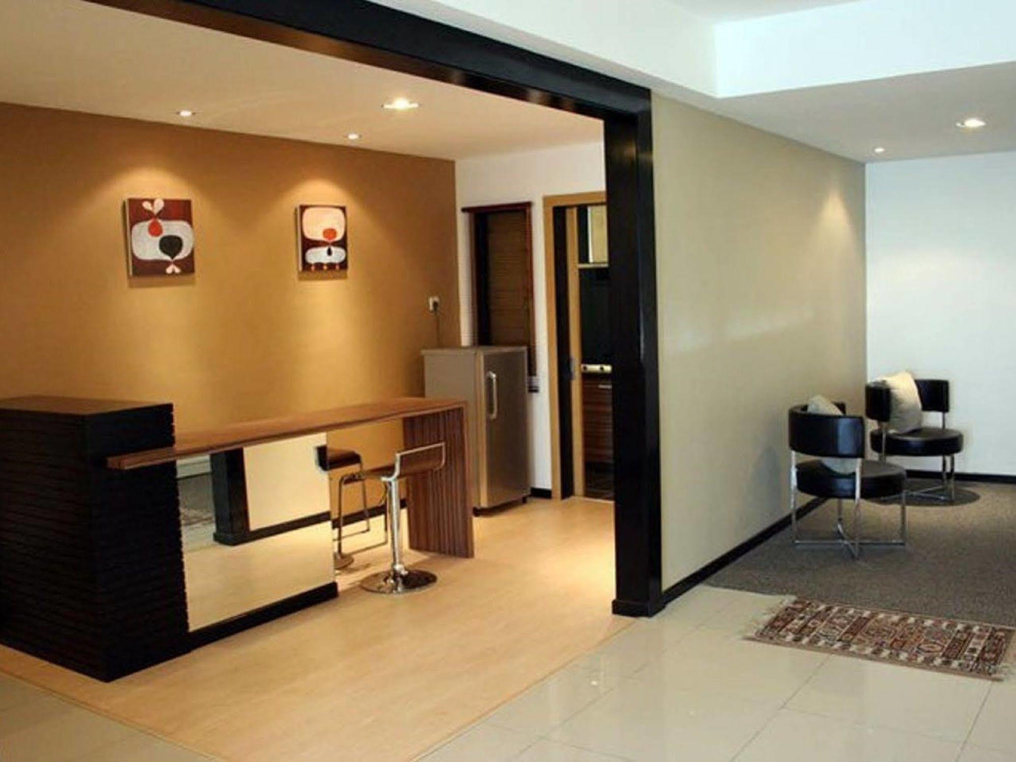 Likas Square Apartment Hotel Kota Kinabalu Exterior photo